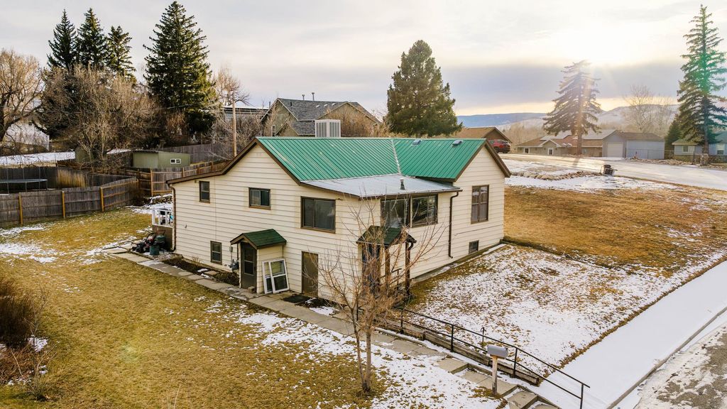 Photo of 195 W Gatchell Street, Buffalo, WY 82834 (MLS # 20260438)