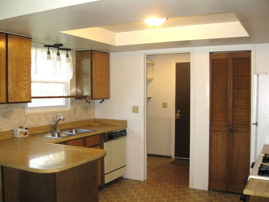 Photo of 200 Oak Street ST, Evanston, WY 82930 (MLS # 20262280)
