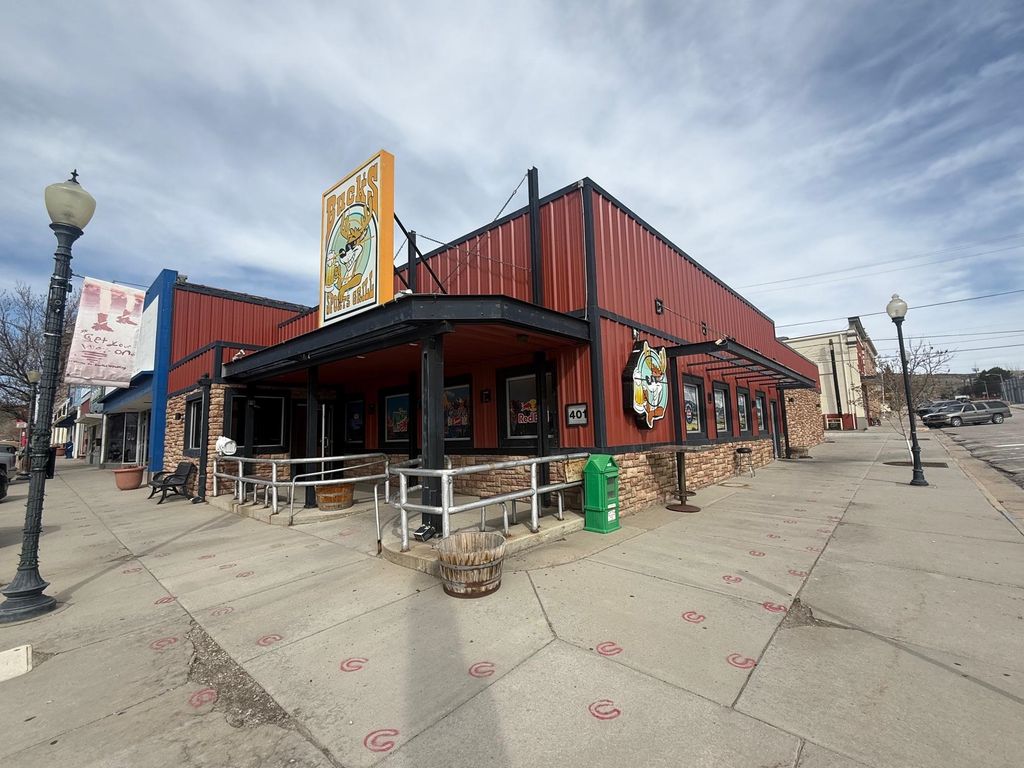 Photo of 401 W CEDAR St, Rawlins, WY 82301 (MLS # 20261835)