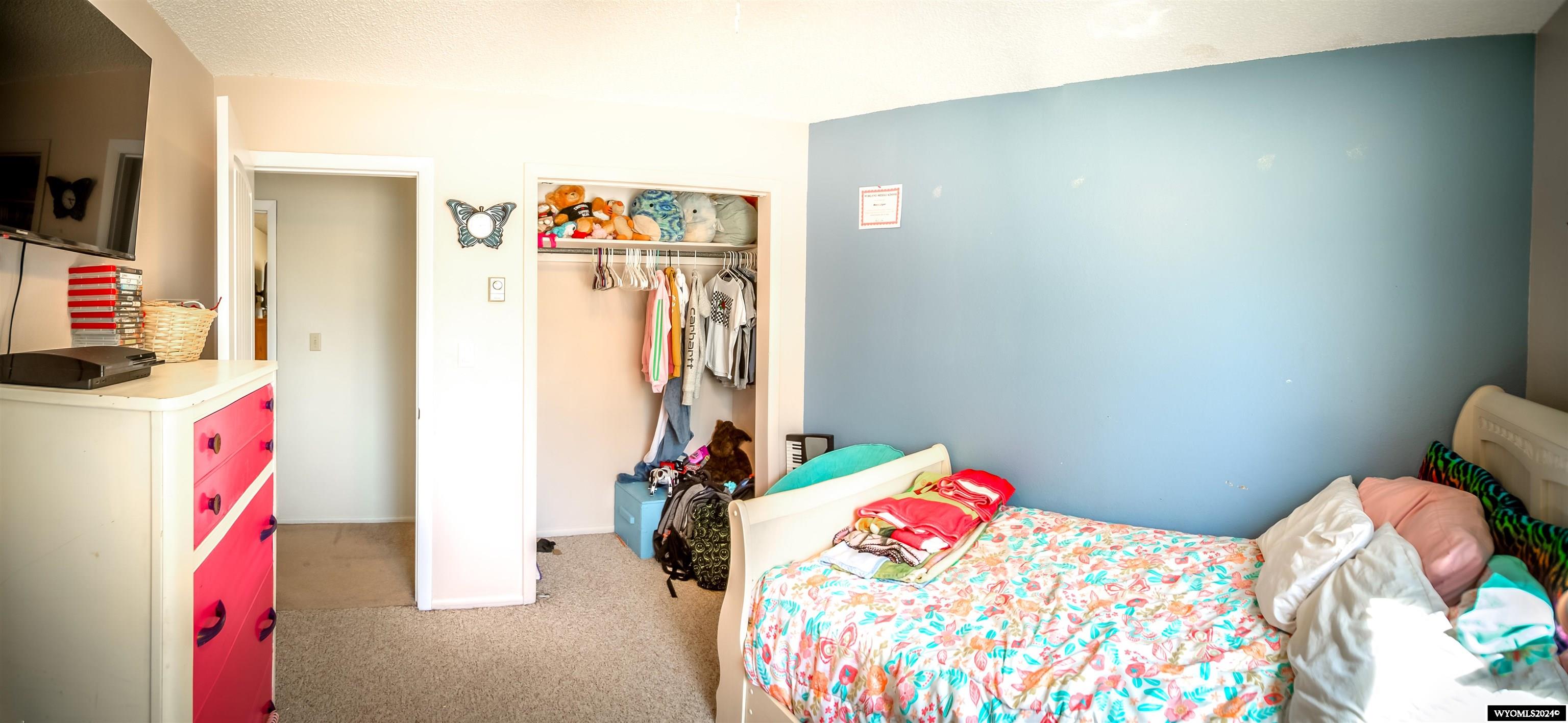 Worland, Wyoming 82401, United States, 5 Bedrooms Bedrooms, ,3 BathroomsBathrooms,Residential,Active,54916