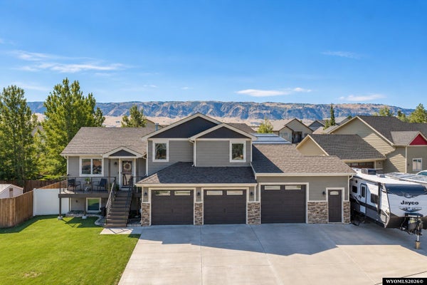 6661 BLUE SPRINGS RD, CASPER, WY 82604 - Image c789cb36689eaaf3c2c2eaf8e3476e52/3577752181