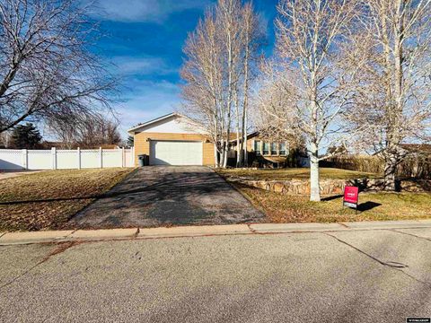 Photo of 104 Evans Lane, Evanston, WY 82930 (MLS # 20256432)