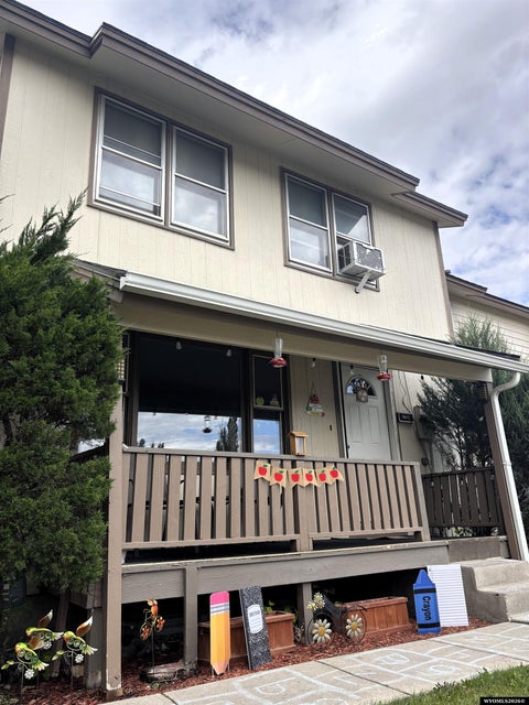 Photo of 101 College Ct, Rock Springs, WY 82901 (MLS # 20264187)