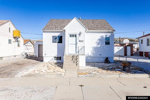 Photo of 1037 Arapahoe St. ST, Rock Springs, WY 82901 (MLS # 20264525)