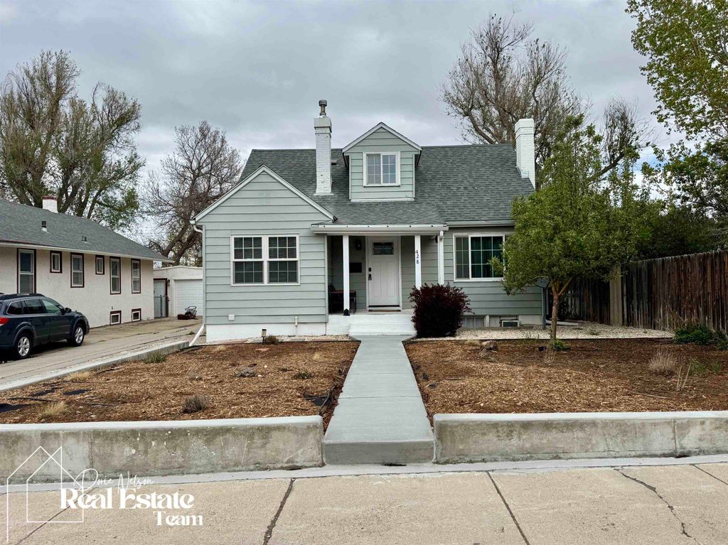 Photo of 428 E 13th Street, Casper, WY 82601 (MLS # 20262166)