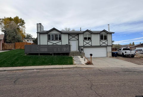 Photo of 2125 New Hampshire Street, Green River, WY 82935 (MLS # 20265256)