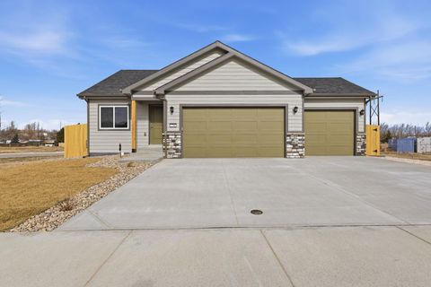 Photo of 4706 Shale Circle, Mills, WY 82604 (MLS # 20262305)