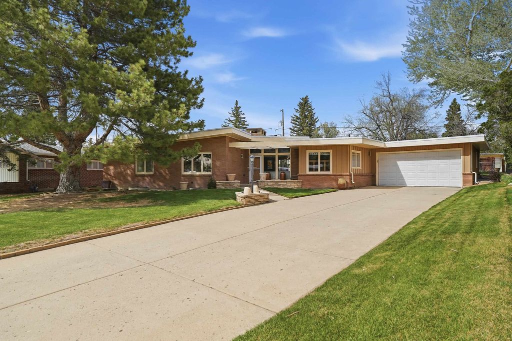 Photo of 1514 Bellaire Drive, Casper, WY 82604 (MLS # 20262299)