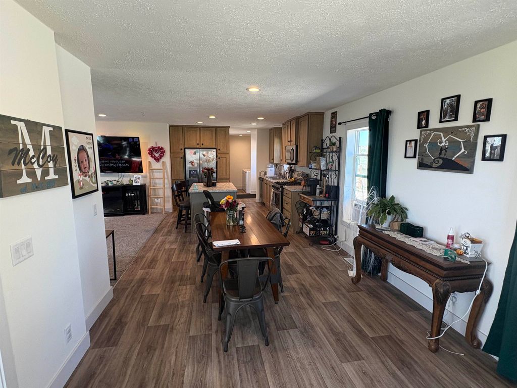 Photo of 32 Darnall Road, Riverton, WY 82501 (MLS # 20262263)
