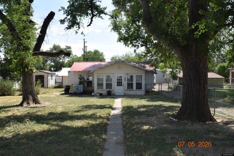 Photo of 522 S 3rd Street, Glenrock, WY 82637 (MLS # 20263302)