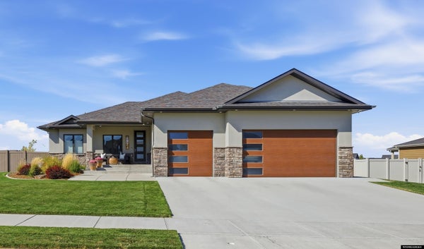 2924 CROYDON DR, CASPER, WY 82609 - Image d8773b7986d5e35fee1c4a6e48ab4e36/365830004
