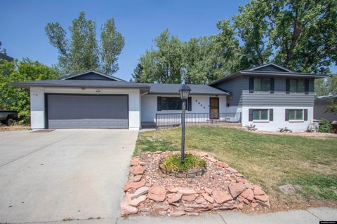 Photo of 2040 W 41st Street, Casper, WY 82604 (MLS # 20264355)