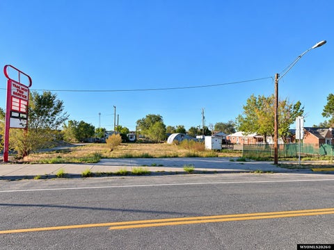Photo of 113 W 2nd ST, Shoshoni, WY 82649 (MLS # 20265173)