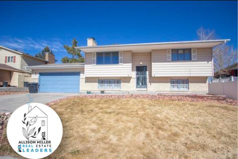Photo of 3950 Washakie Street, Casper, WY 82609 (MLS # 20261033)