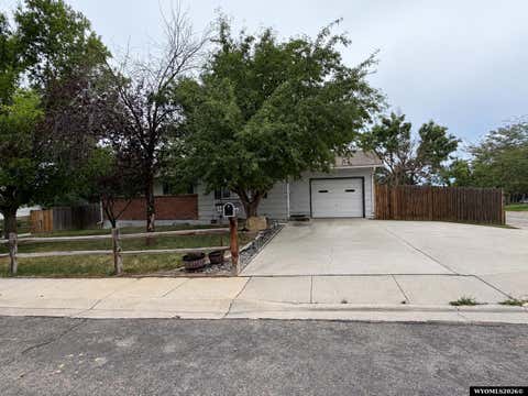 Photo of 370 Driftwood Street, Green River, WY 82935 (MLS # 20264259)