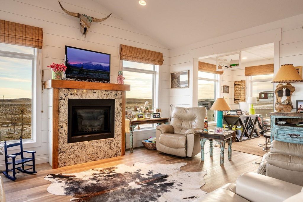 Photo of 105 Lake DeSmet Road, Buffalo, WY 82834 (MLS # 20260021)