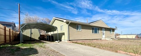 Photo of 322 Kinnikinnick Drive, Riverton, WY 82501 (MLS # 20260940)