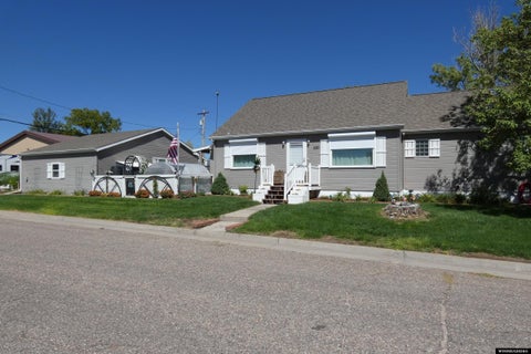 Photo of 303 W Ontario Street, Guernsey, WY 82214 (MLS # 20264506)