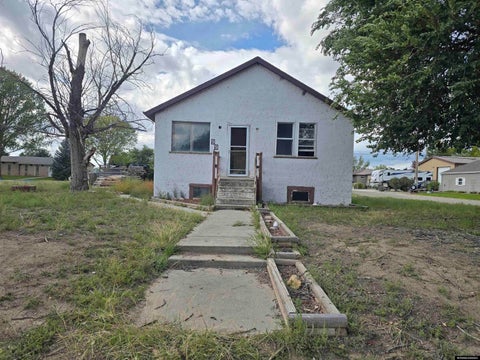 Photo of 99 N Iowa St, Guernsey, WY 82214 (MLS # 20264903)