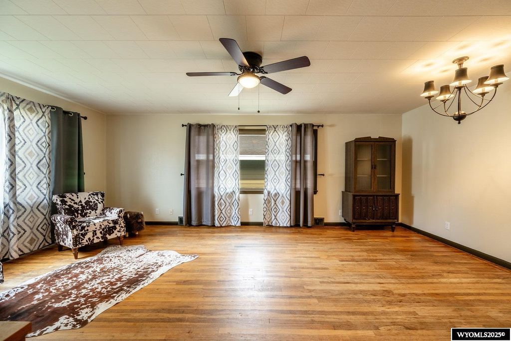 Photo of 725 N Carrington Avenue, Buffalo, WY 82834 (MLS # 20255069)