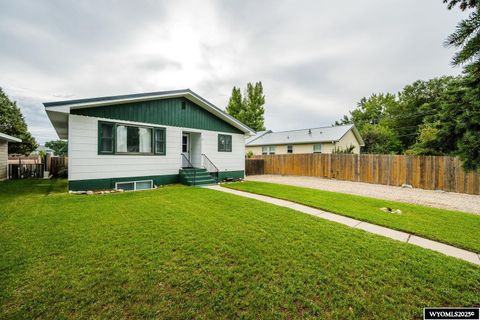 Photo of 725 N Carrington Avenue, Buffalo, WY 82834 (MLS # 20255069)