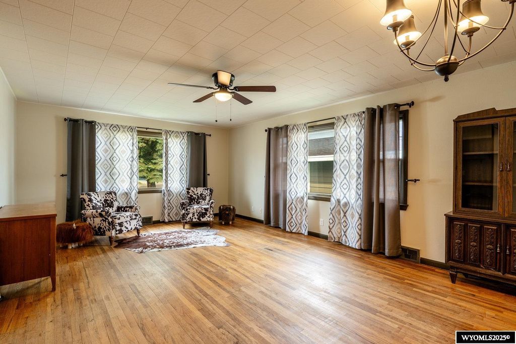 Photo of 725 N Carrington Avenue, Buffalo, WY 82834 (MLS # 20255069)