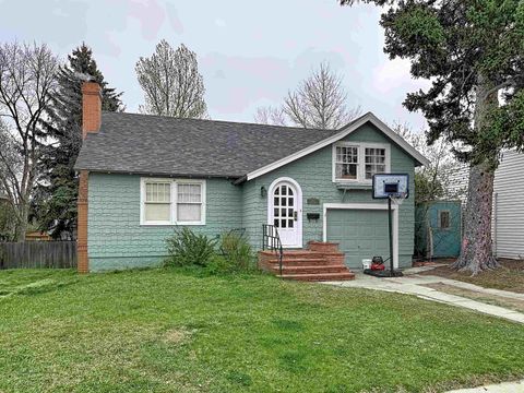 Photo of 457 N Adams Avenue, Buffalo, WY 82834 (MLS # 20261180)