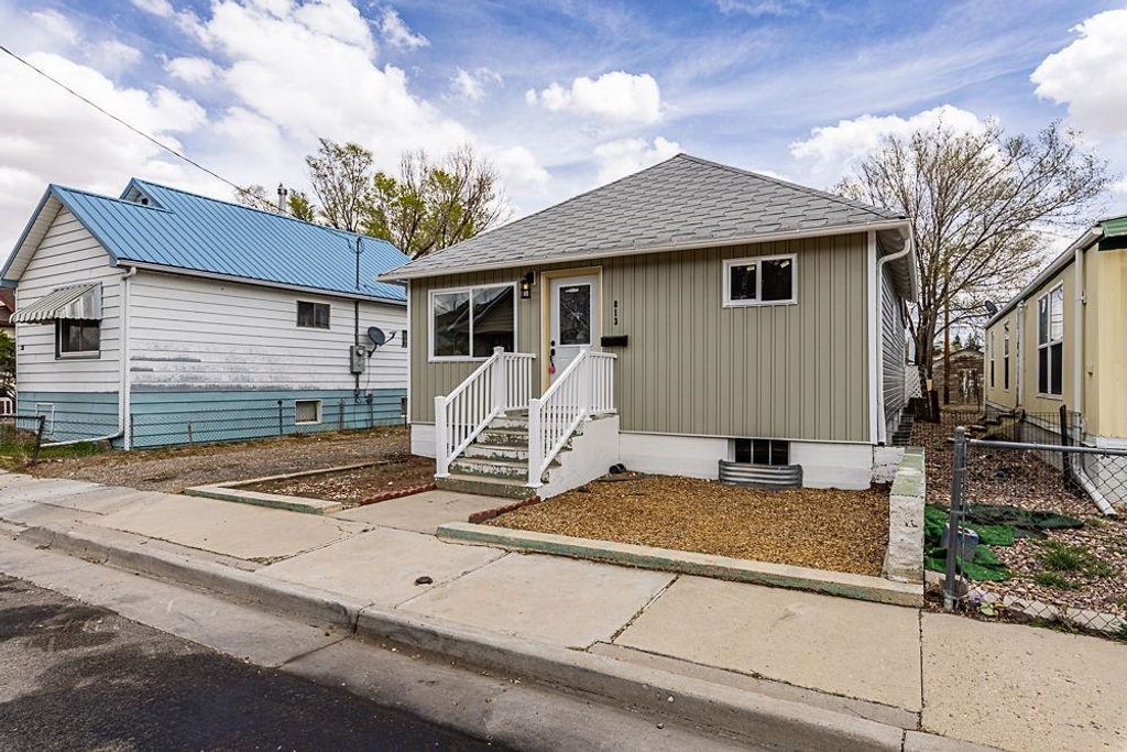 Photo of 813 West St, Rock Springs, WY 82901 (MLS # 20261807)