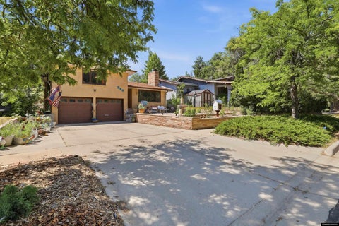 Photo of 215 E 12th St, Casper, WY 82601 (MLS # 20263589)