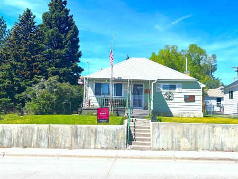 Photo of 317 Pine Avenue AVE, Kemmerer, WY 83101 (MLS # 20263109)