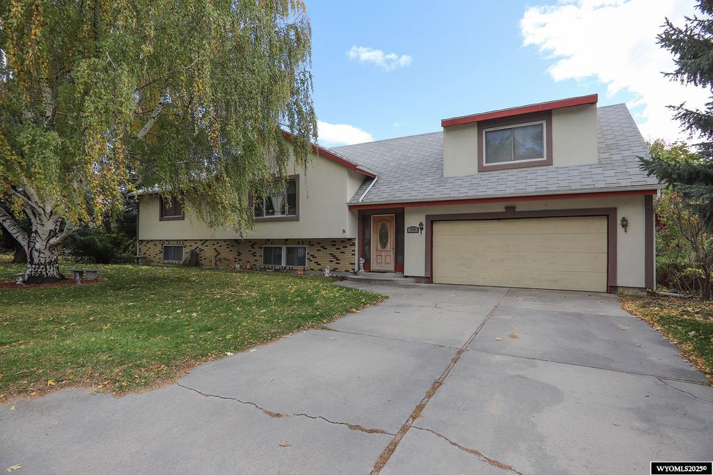 Photo of 719 Fullerton Avenue, Buffalo, WY 82834 (MLS # 20255653)