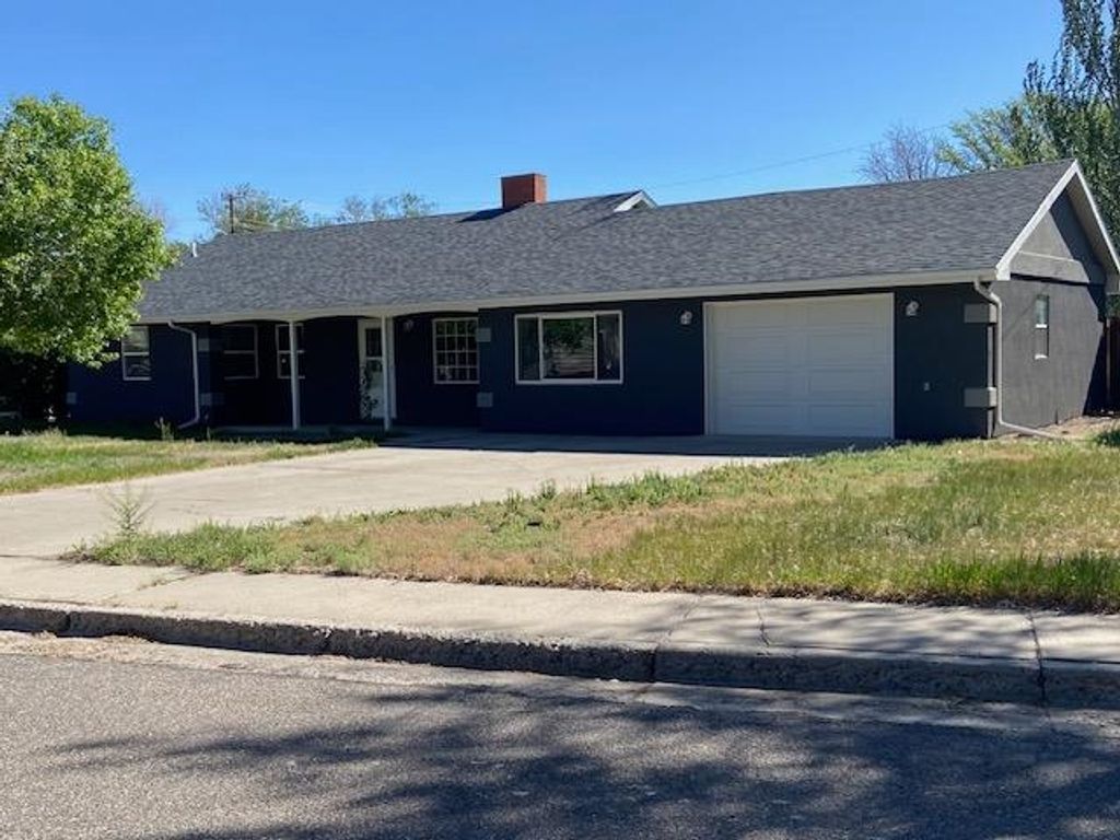 Photo of 1213 Crest Way, Worland, WY 82401 (MLS # 20262303)