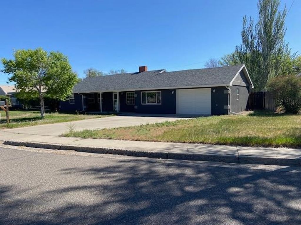 Photo of 1213 Crest Way, Worland, WY 82401 (MLS # 20262303)