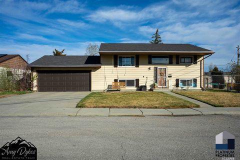Photo of 900 S Forest Drive, Casper, WY 82609 (MLS # 20261398)