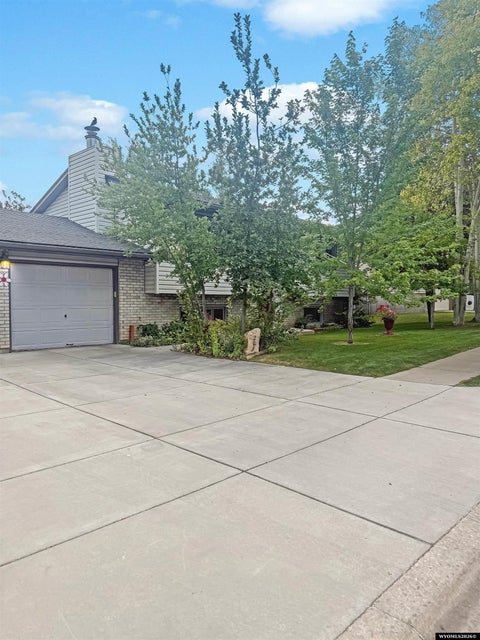 Photo of 203 FLORENCE AVE AVE, Evanston, WY 82930 (MLS # 20264030)