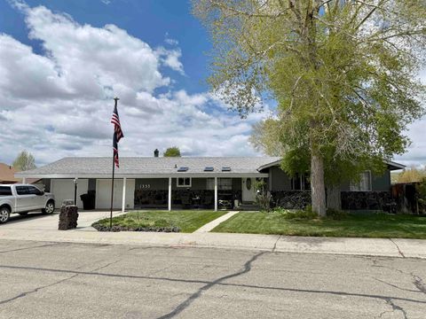 Photo of 1333 Uinta Dr, Kemmerer, WY 83101 (MLS # 20262449)