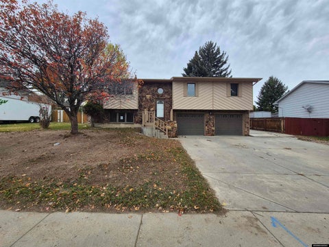 Photo of 1215 Midwest Drive, Green River, WY 82935 (MLS # 20265281)