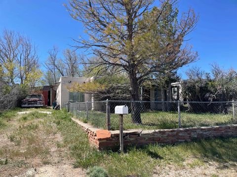 Photo of 716 W Davis St, Rawlins, WY 82301 (MLS # 20262418)