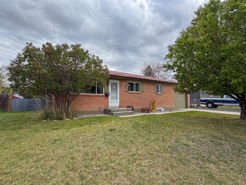 Photo of 1005 McDougall Drive, Lander, WY 82520 (MLS # 20262131)