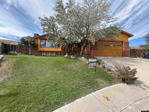 Photo of 555 Waggener Circle, Green River, WY 82935 (MLS # 20263658)