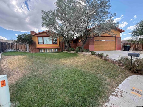 Photo of 555 Waggener Circle, Green River, WY 82935 (MLS # 20263658)