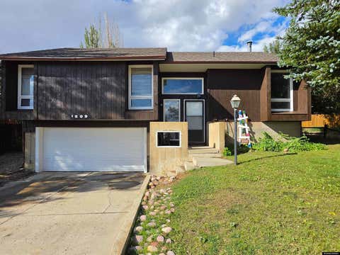 Photo of 1809 Arthur Avenue, Rock Springs, WY 82901 (MLS # 20262165)