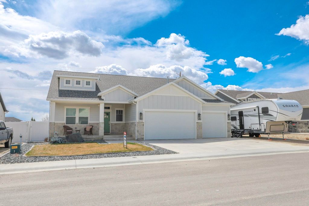 Photo of 2612 Bailey Boulevard, Rock Springs, WY 82901 (MLS # 20260701)
