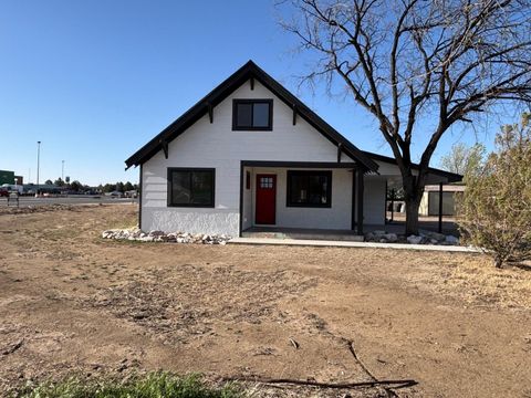 Photo of 1604 16th Street St, Wheatland, WY 82201 (MLS # 20261810)
