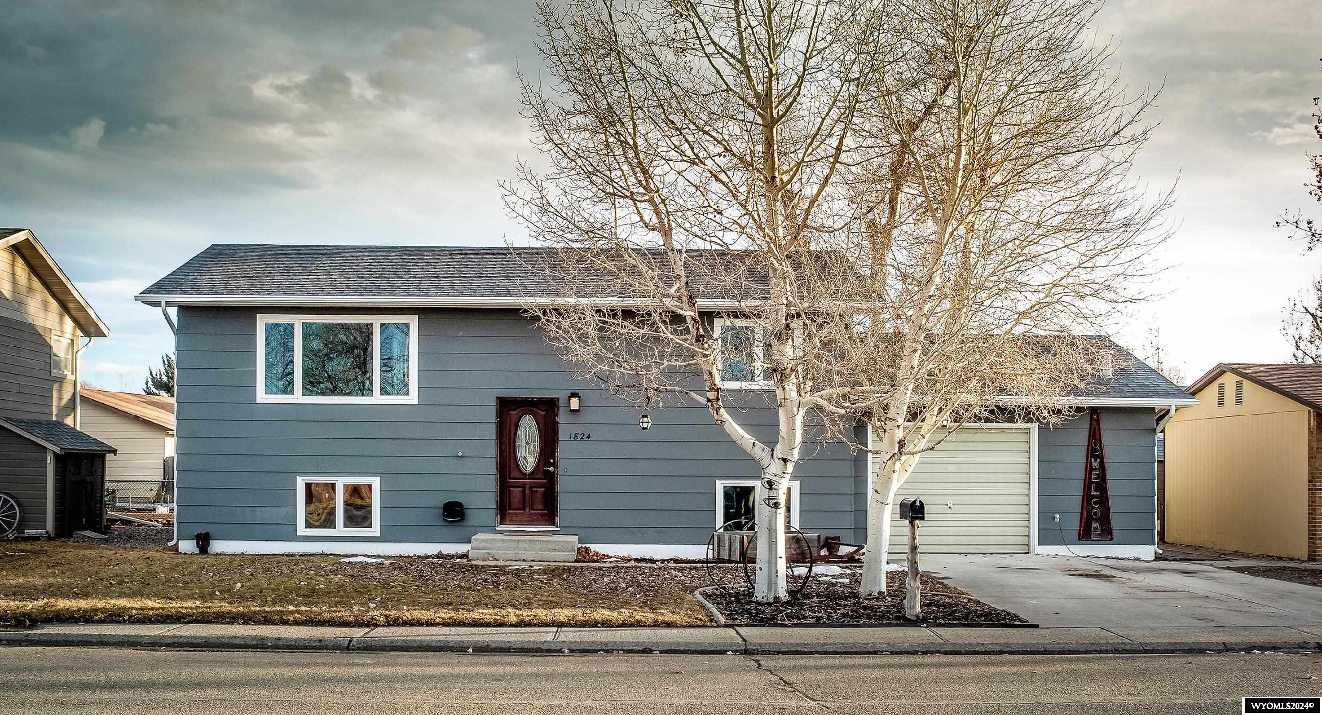 Worland, Wyoming 82401, United States, 3 Bedrooms Bedrooms, ,2 BathroomsBathrooms,Residential,Active,63638