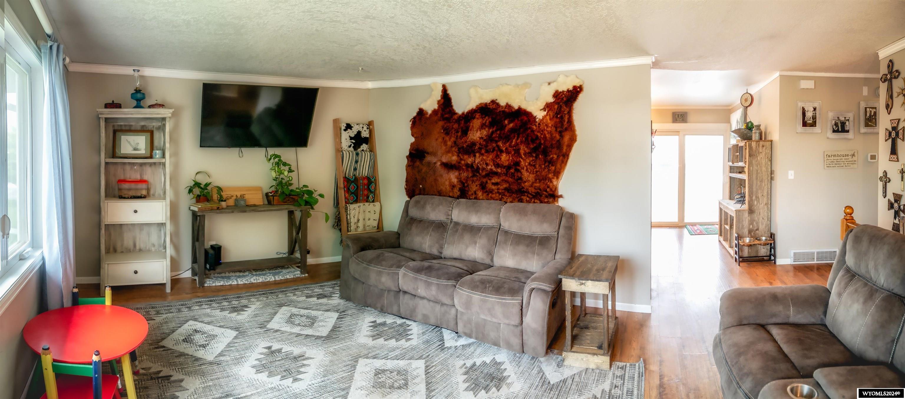 Worland, Wyoming 82401, United States, 3 Bedrooms Bedrooms, ,2 BathroomsBathrooms,Residential,Active,63638