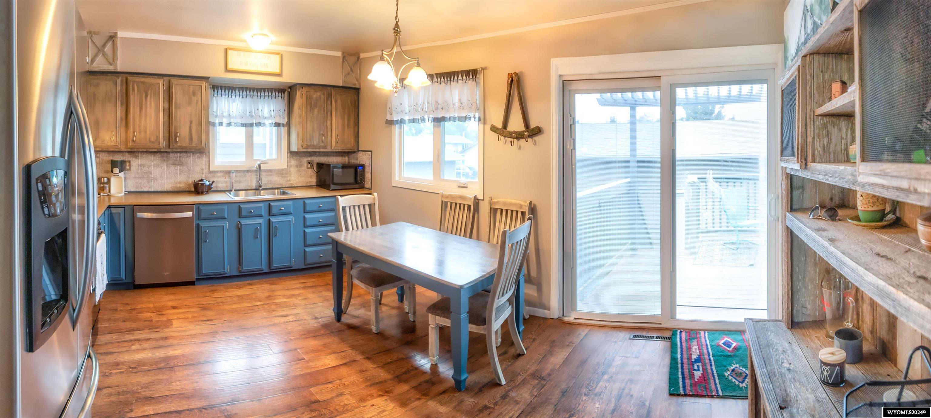 Worland, Wyoming 82401, United States, 3 Bedrooms Bedrooms, ,2 BathroomsBathrooms,Residential,Active,63638