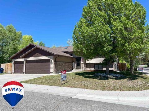 Photo of 4012 Prestwick Place, Riverton, WY 82501 (MLS # 20262336)