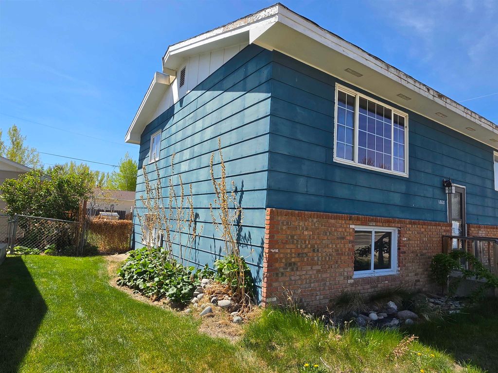 Photo of 1808 Gregg Avenue, Worland, WY 82401 (MLS # 20262222)