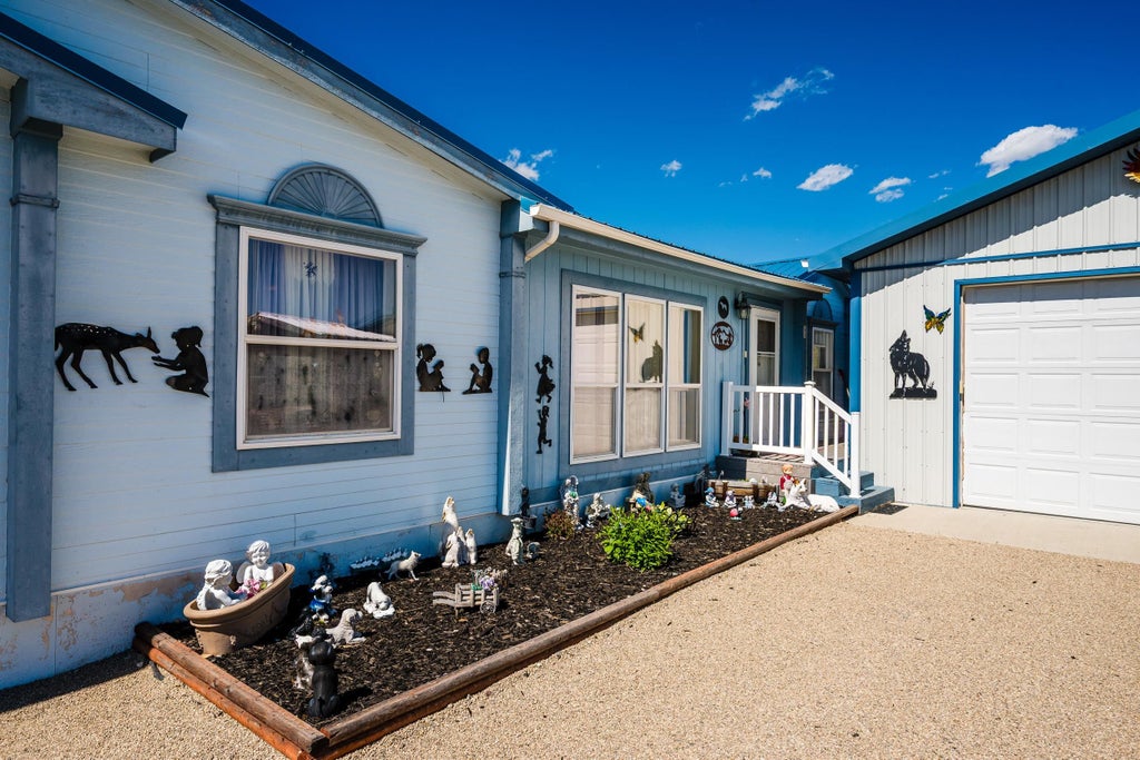 Photo of 102 Dani Court, Buffalo, WY 82834 (MLS # 20262810)